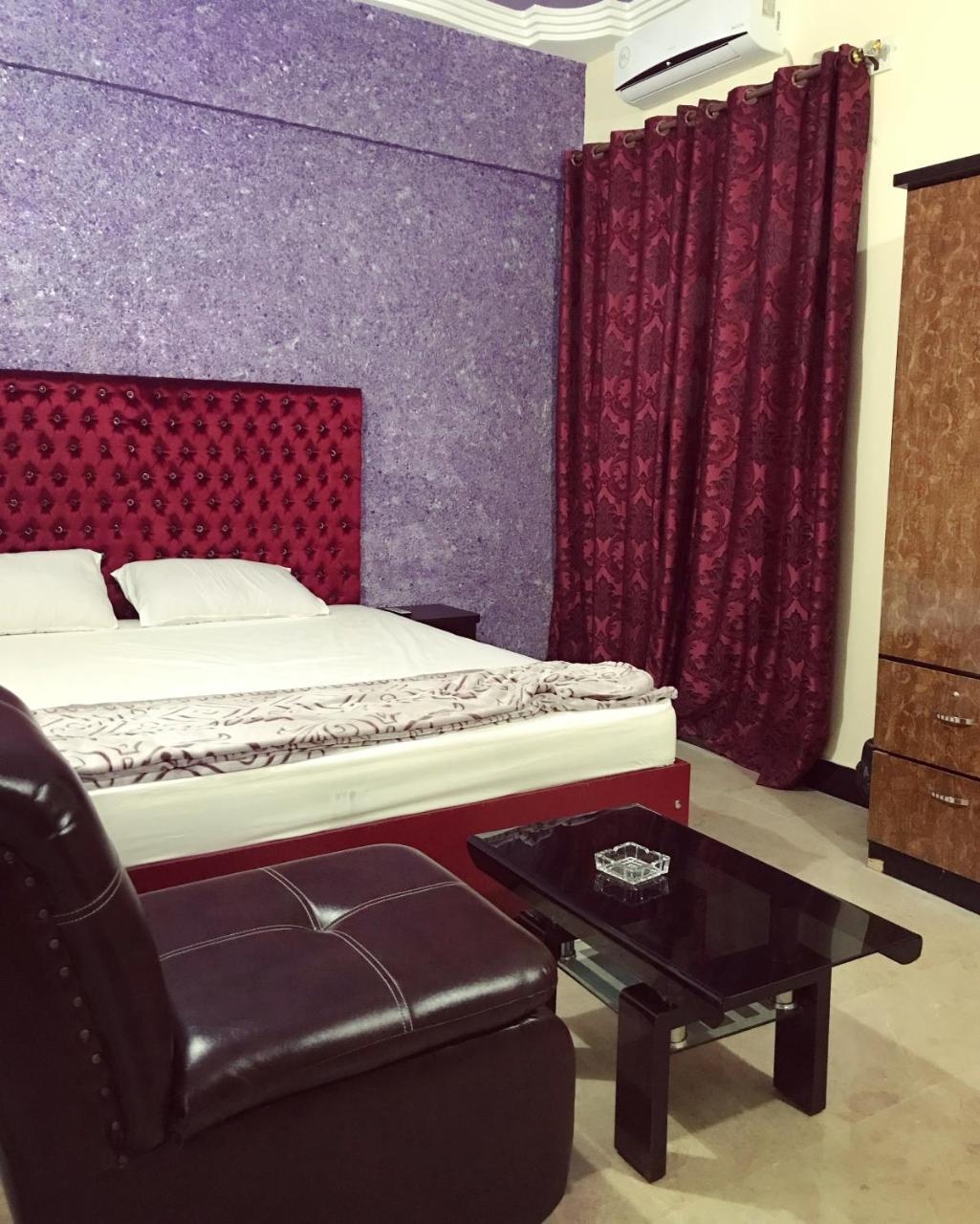 Hotel Second Home Karachi Bagian luar foto
