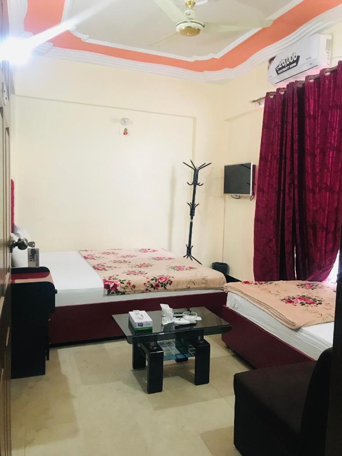 Hotel Second Home Karachi Bagian luar foto